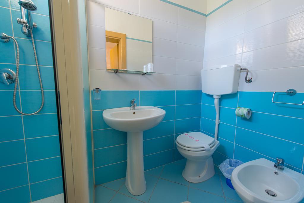 Hotel Vannucci Римини Екстериор снимка
